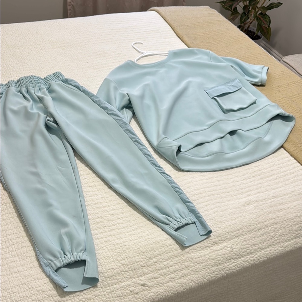 Stylish Women's Light Blue Pants & Top Set